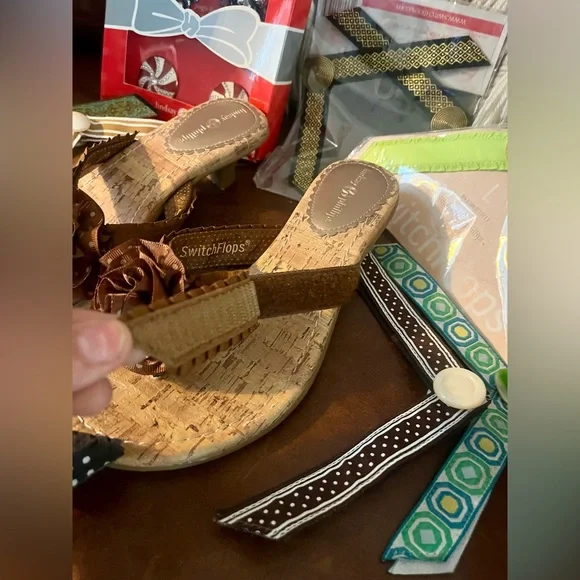 Lindsay Phillips Switch Flops Lot! Kitten Heels Sz 7 & 10 “outfits”! - Picture 3 of 5